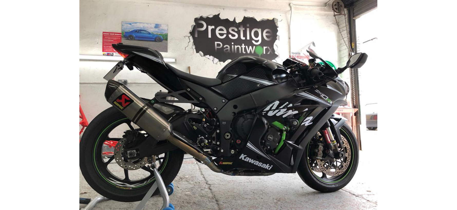 Black-Kawasaki-ZXR